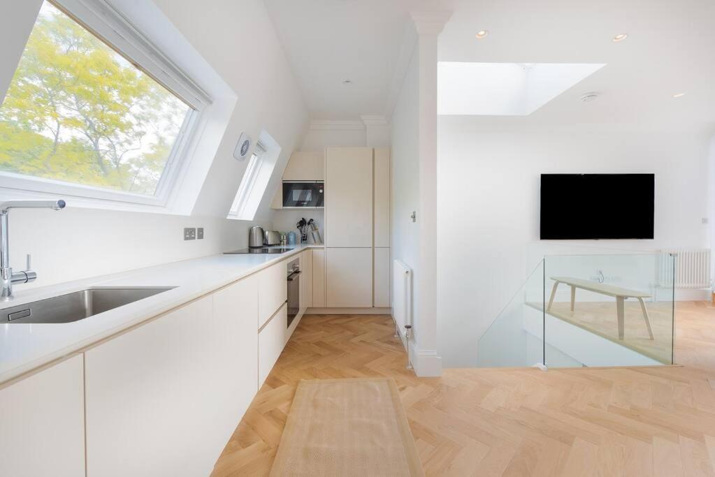 Stunning Two Bed Apartment Rh8 London Ngoại thất bức ảnh